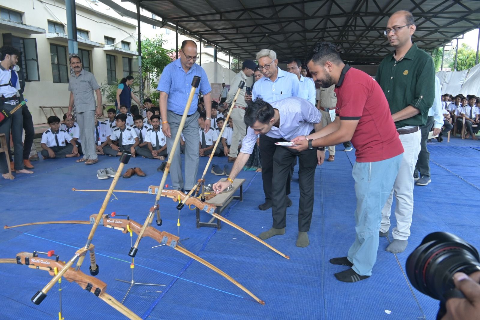 साकेत एम.जी.एम. विद्यालय में पुलिस विभाग द्वारा आयोजित किया गया जागरूकता अभियान